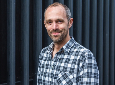 team-tom-bond-405-300.717b6e7